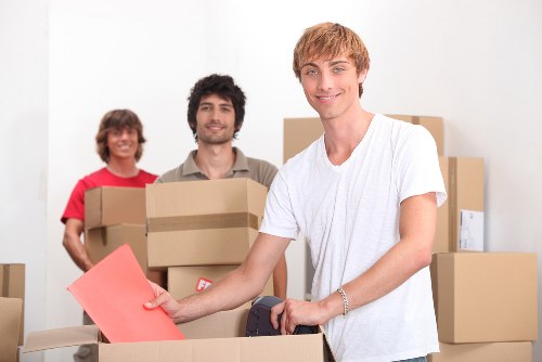 Safe and organised removal work with packed items and equipment
